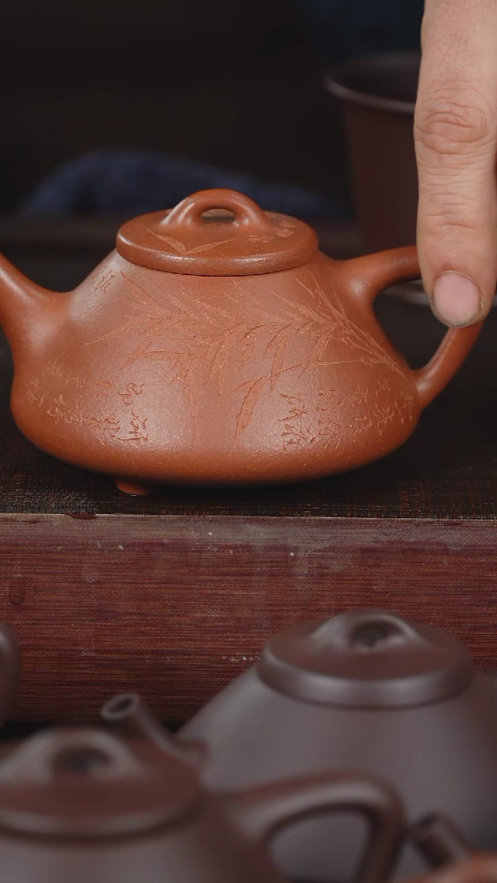 【闪购商品】紫砂茶壶200cc红降坡刻绘子冶石瓢