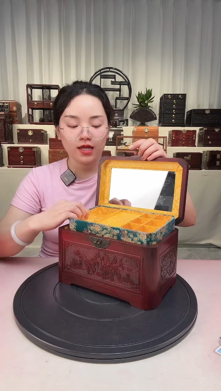 紫檀木类端景台龙凤呈祥手提