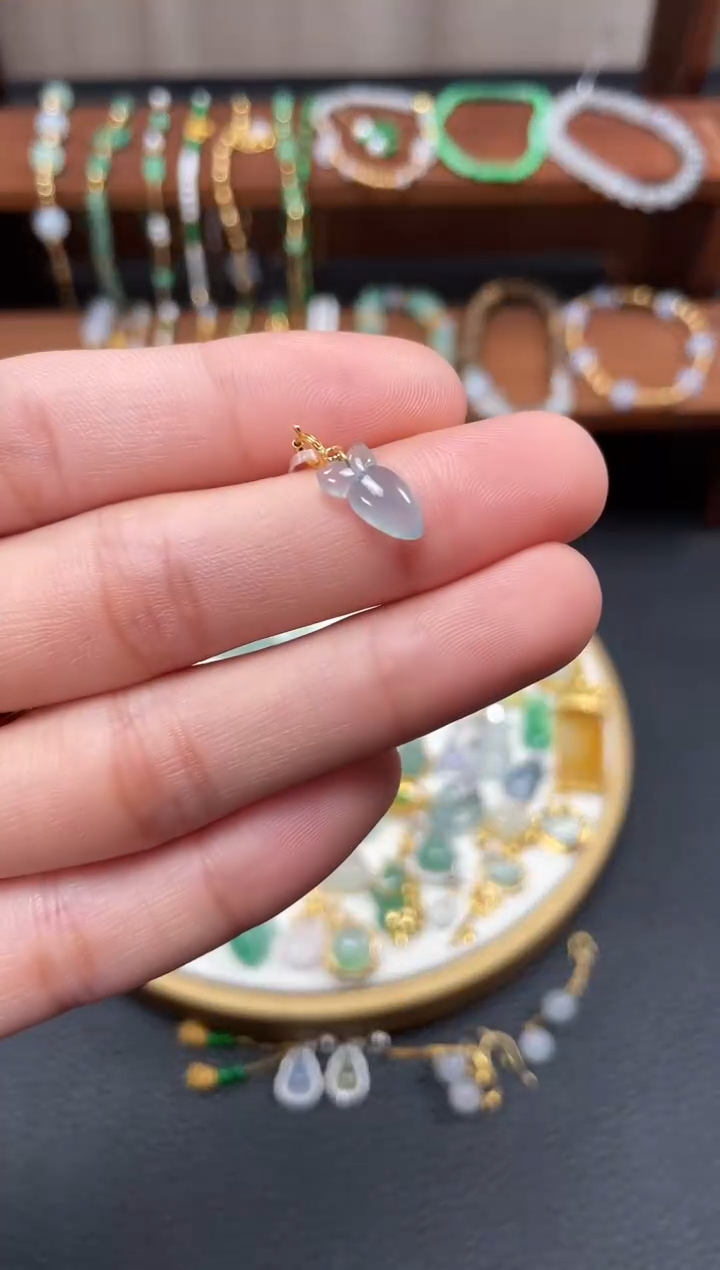 【闪购商品】翡翠吊坠(不含链)18K金镶嵌一个   JK488