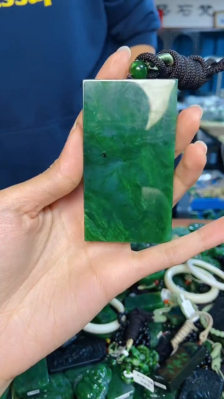 未镶嵌和田玉挂件1