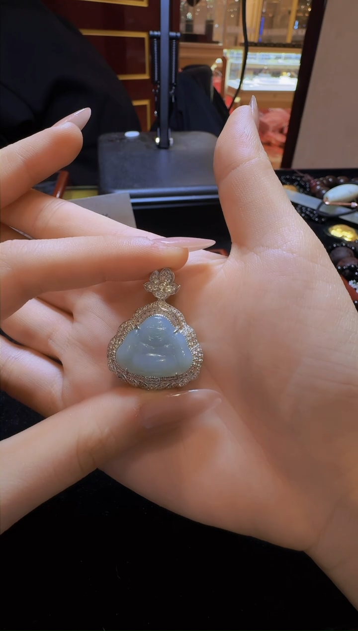 【闪购商品】翡翠吊坠(不含链)未镶嵌翡翠