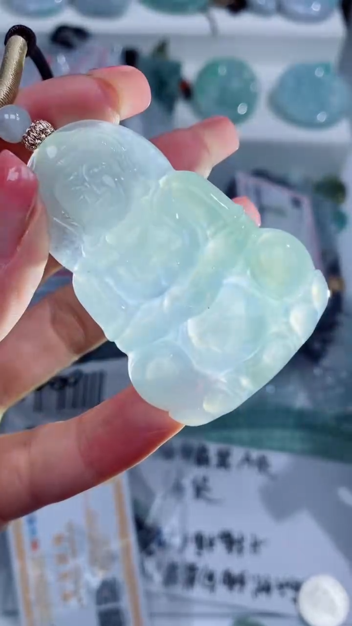 翡翠未镶嵌颈饰吊坠