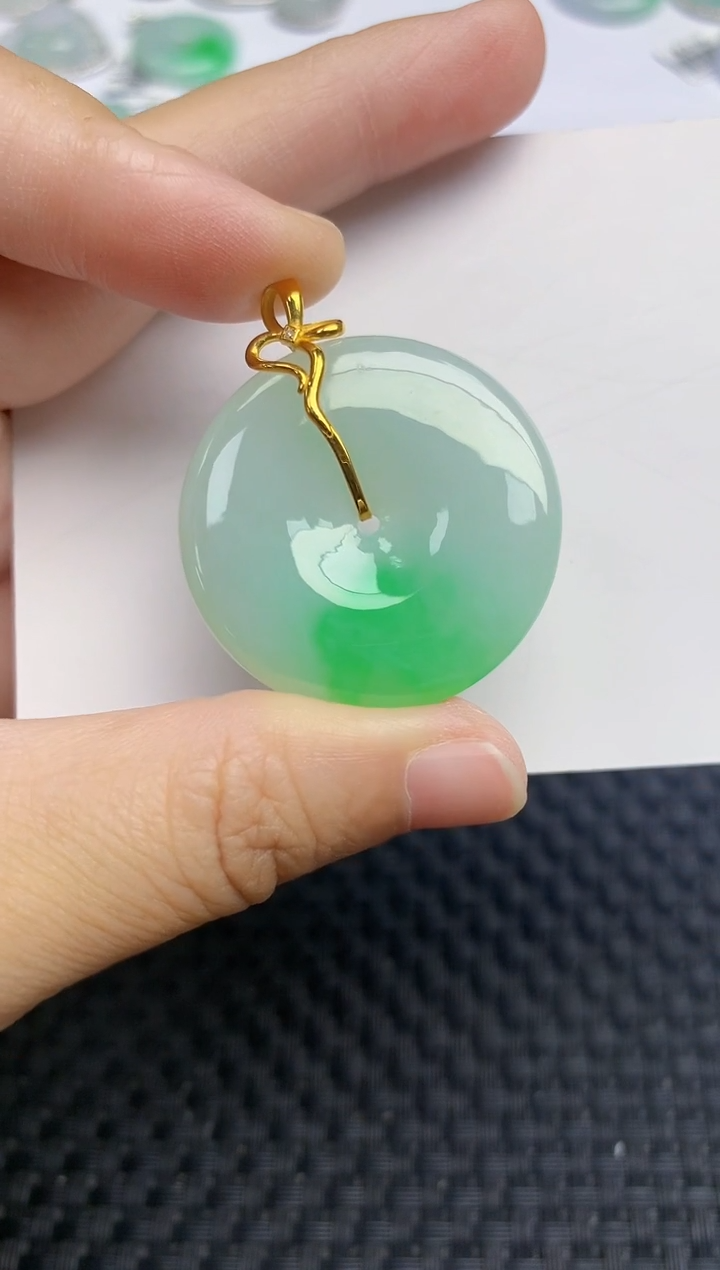 颈饰18K金镶嵌翡翠天然缅甸A货翡翠百元以上9元证书费自理