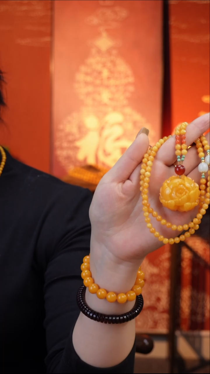 琥珀吊坠(赠链)未镶嵌天然琥珀蜜蜡牡丹花吊坠