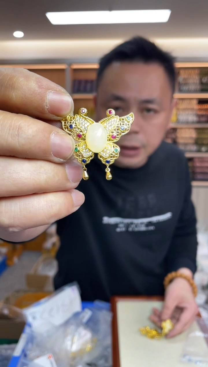 【闪购商品】和田玉`未镶嵌多样性发一件