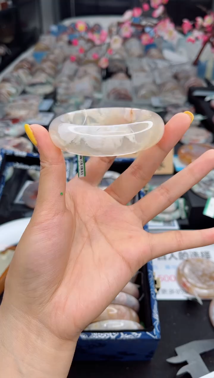 石英质玉未镶嵌手镯55圈口（赠送镯心）1650073