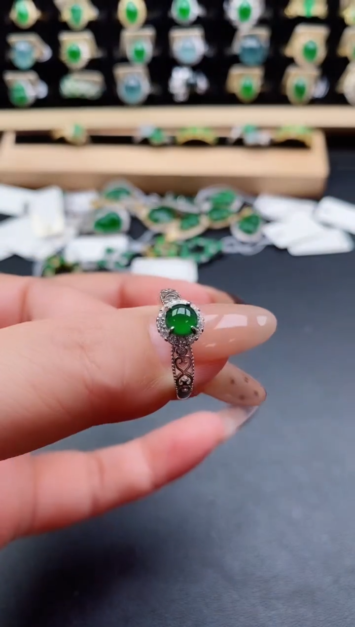 银S925镶嵌戒指翡翠1