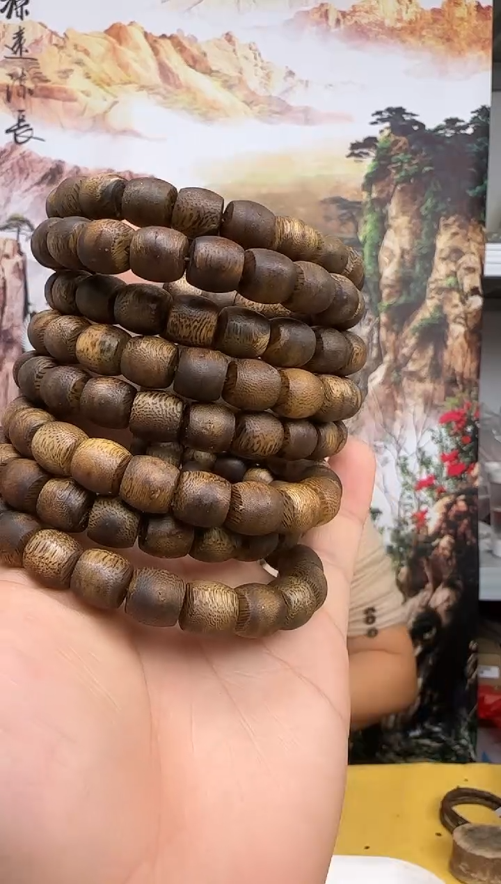 沉香沉香碎屑G10奇楠白奇带虫漏不规整单鼓卡10宠粉多样性发一