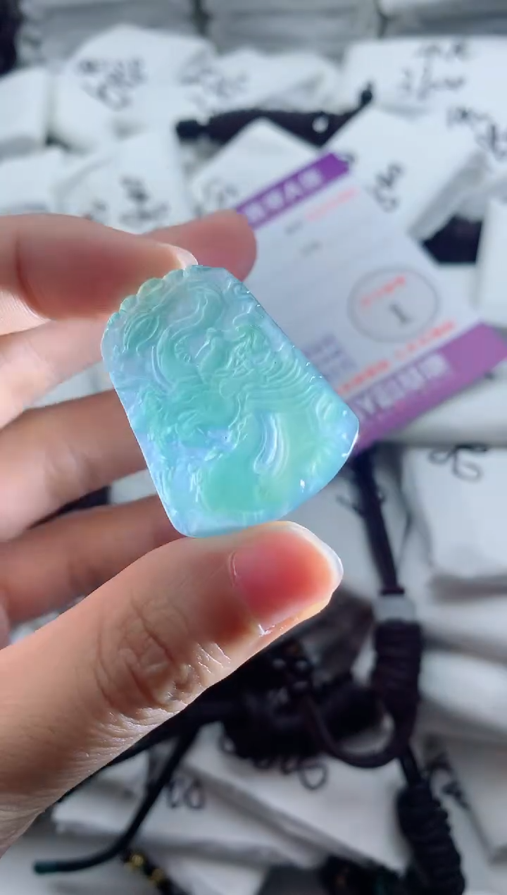 翡翠未镶嵌颈饰88888888