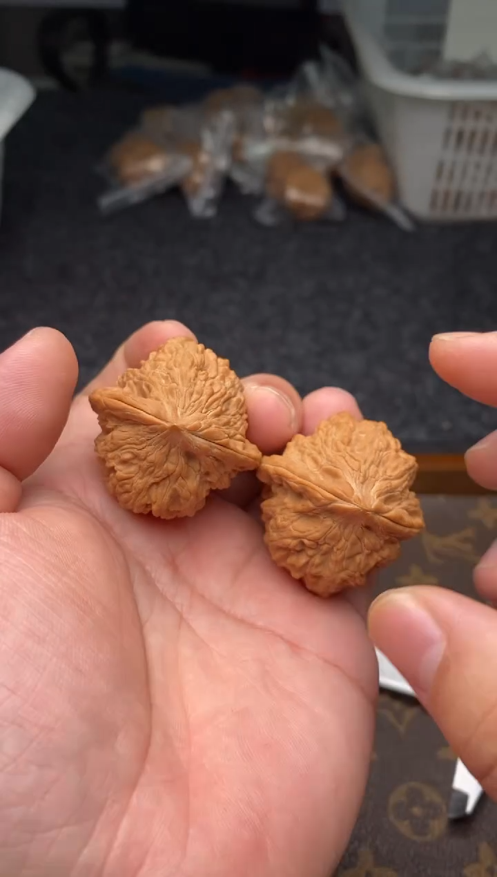 把件文玩核桃b99号40尺大沽石