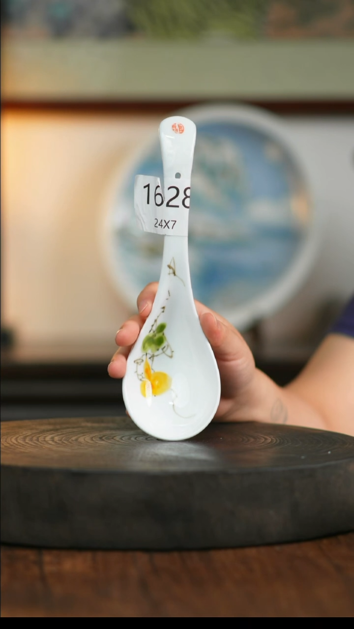 盘景德镇釉下五彩手绘餐具1628