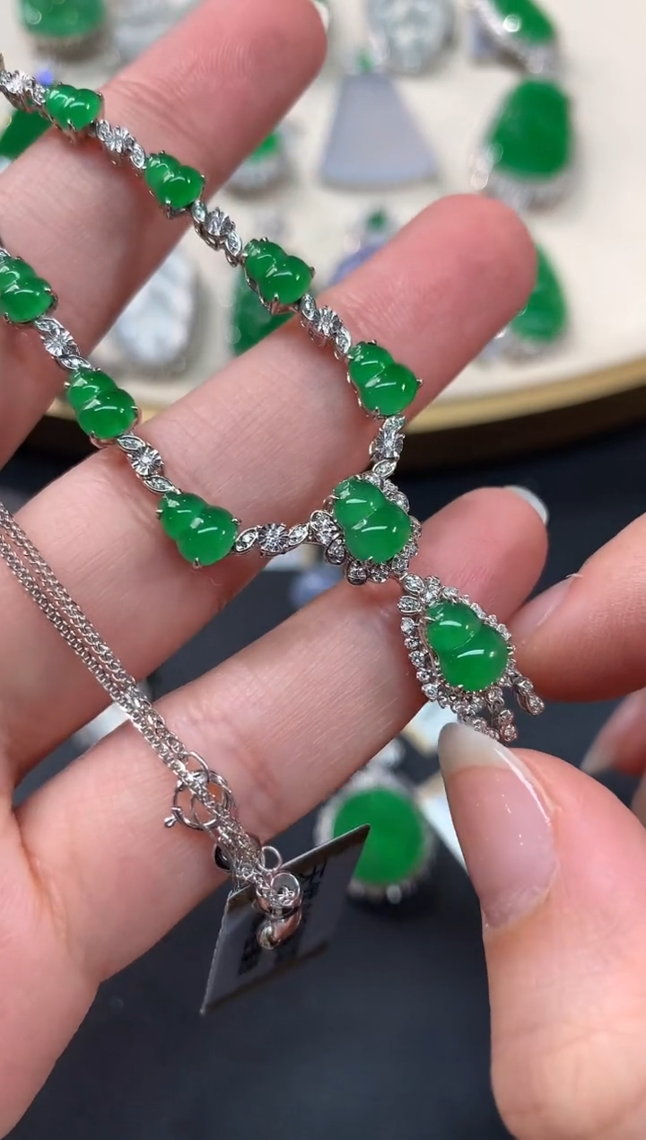 【闪购商品】翡翠套链18K金镶嵌A148|19999+0