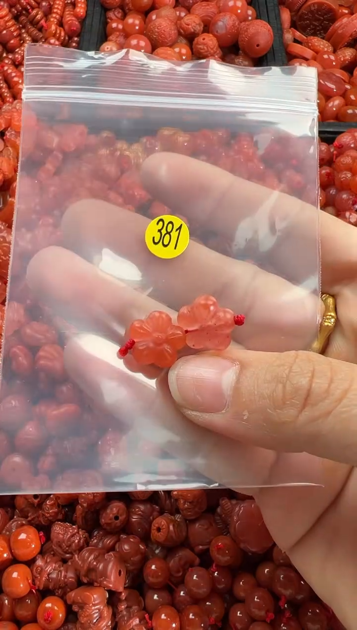 【闪购商品】南红玛瑙颈饰未镶嵌1