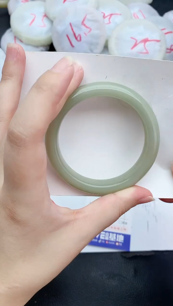 石英质玉手镯未镶嵌71+58.9