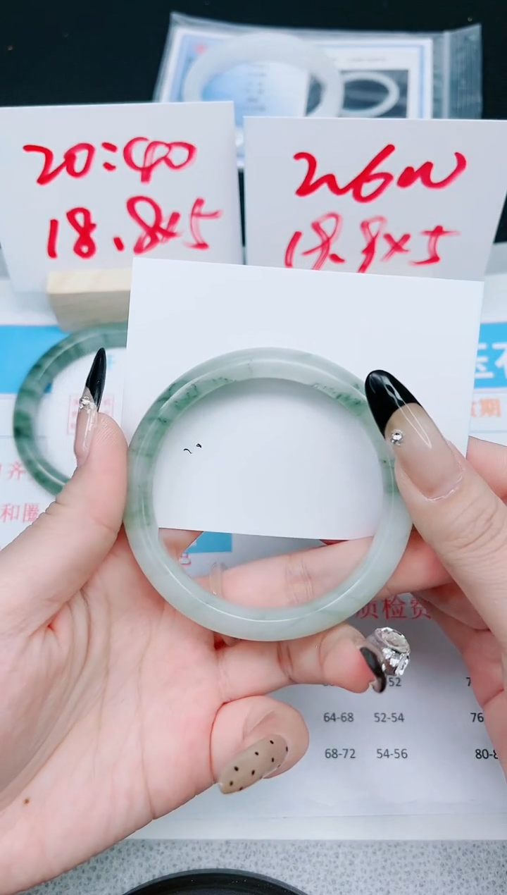 【闪购商品】石英质玉手镯未镶嵌177-58