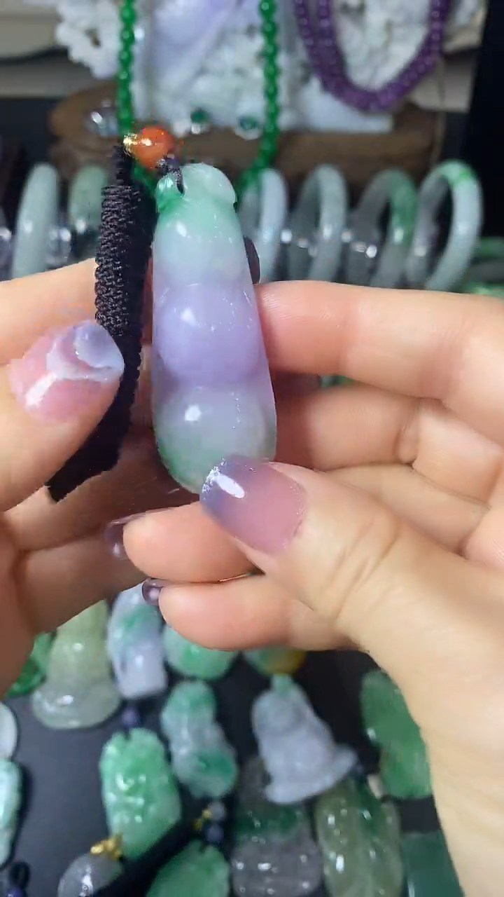 颈饰未镶嵌翡翠豆子