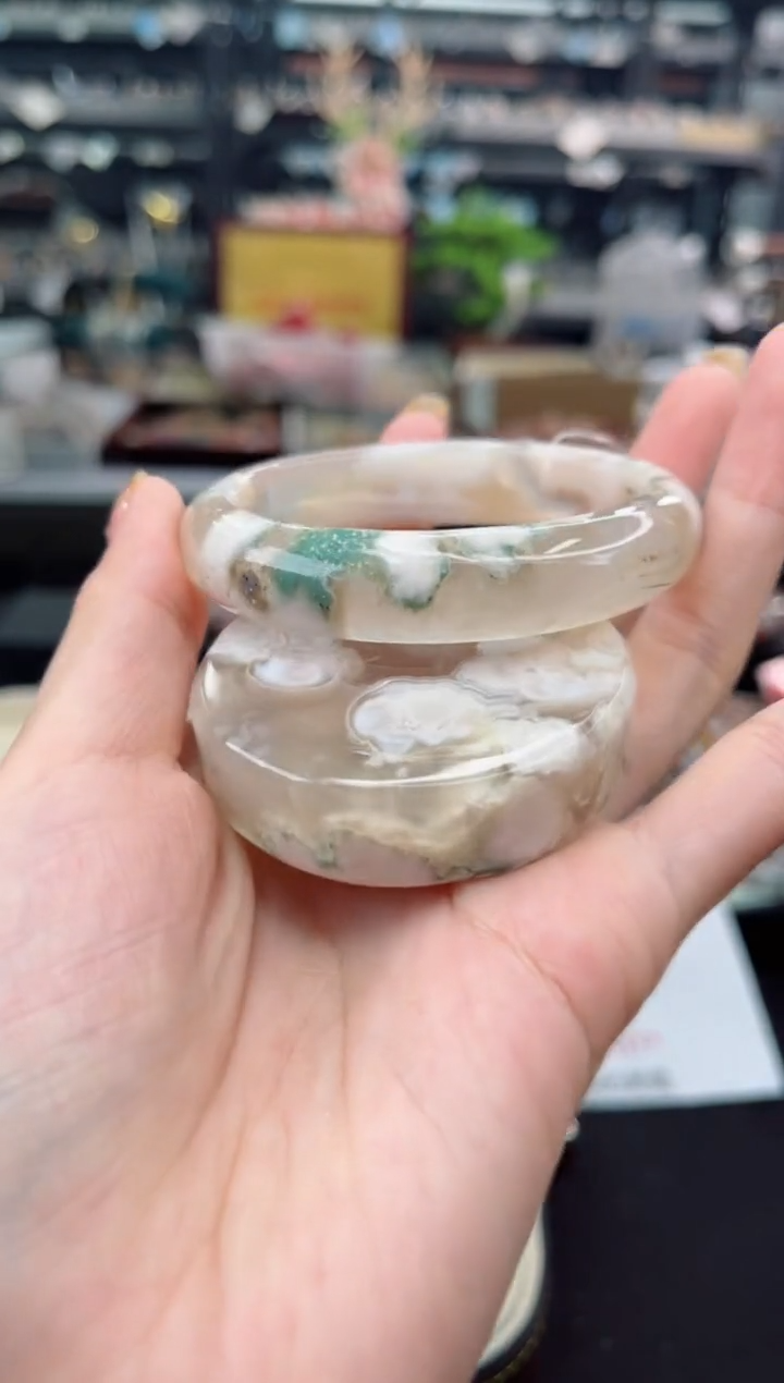 【闪购商品】石英质玉手镯未镶嵌55圈口（赠品镯心）634529