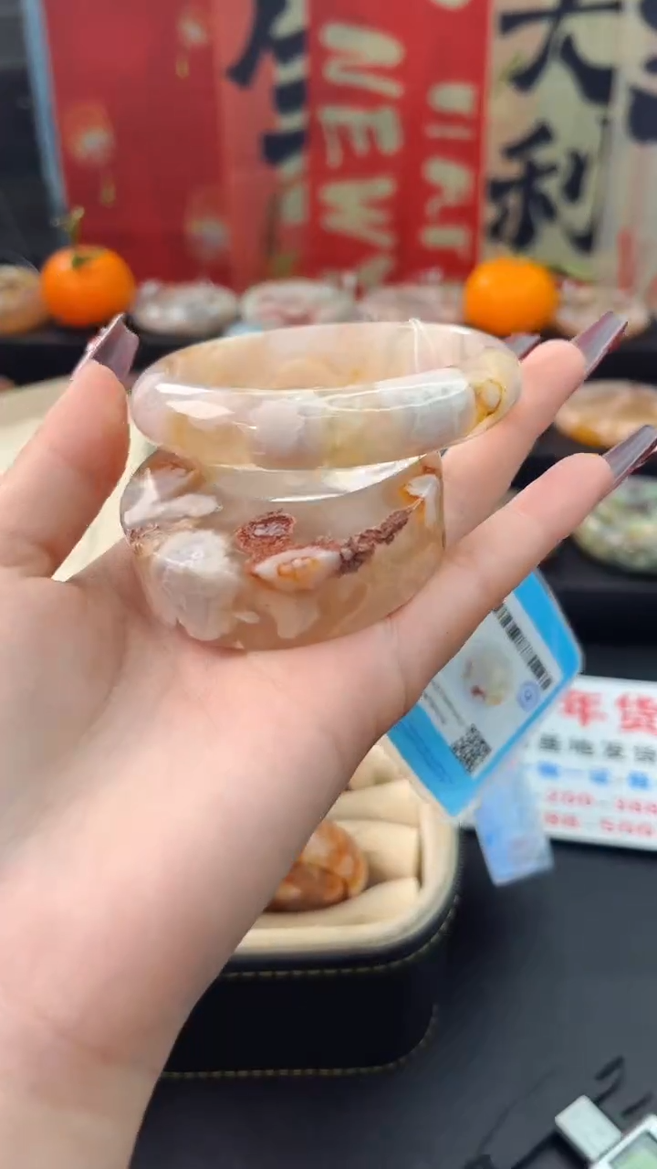 【闪购商品】石英质玉手镯未镶嵌赠送镯心（57圈口）