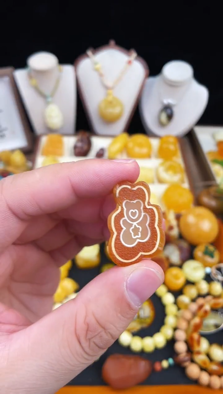 琥珀未镶嵌珠宝奇石柒月