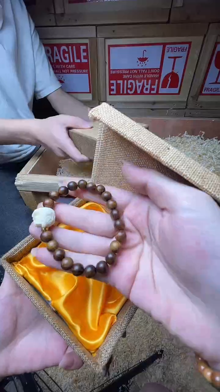 精品手串  无礼盒