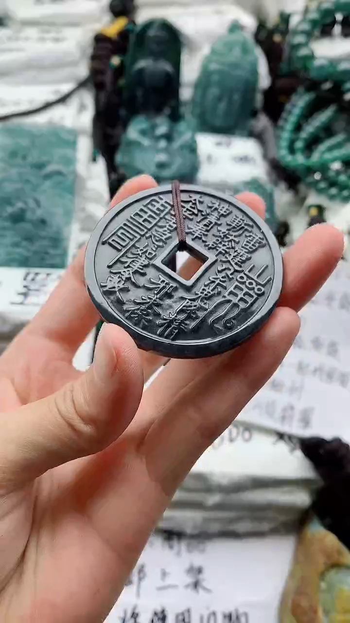 翡翠未镶嵌颈饰0000000000