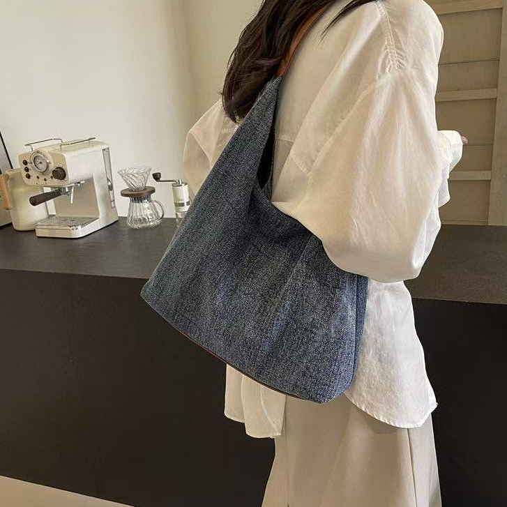 单肩包纯色单肩手提包布包文艺牛仔网红多种背法的包包小众ins