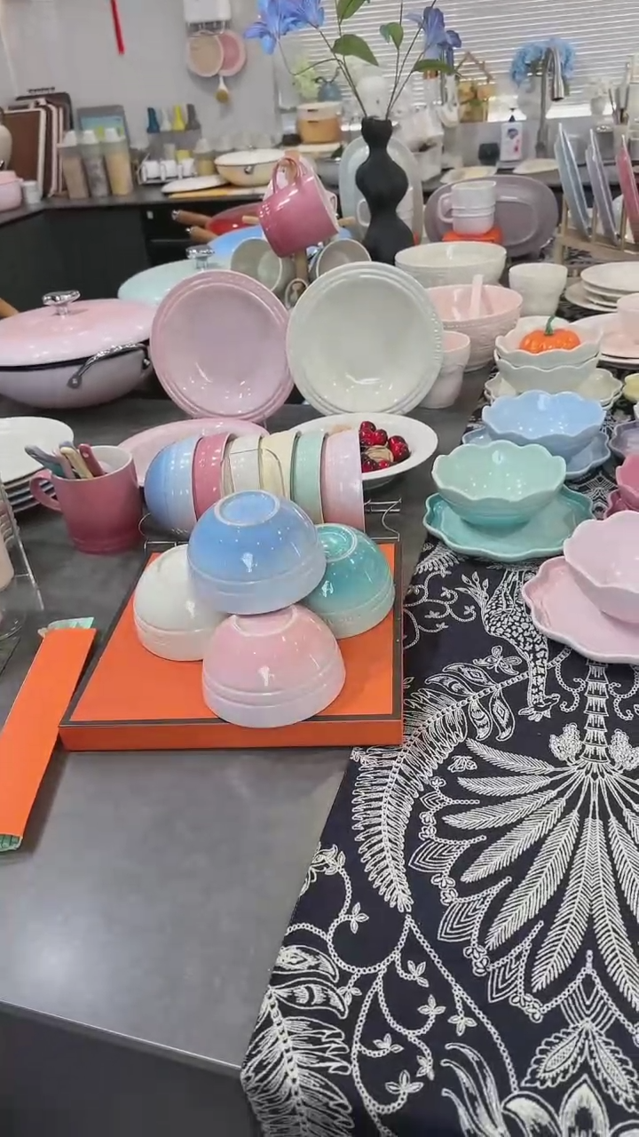 【闪购商品】瓷四色米饭碗