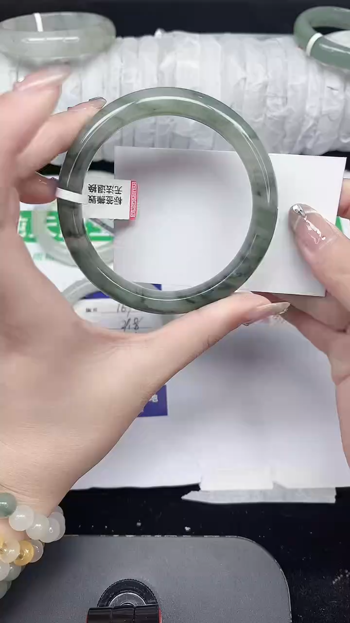 未镶嵌手镯石英质玉165-62/63