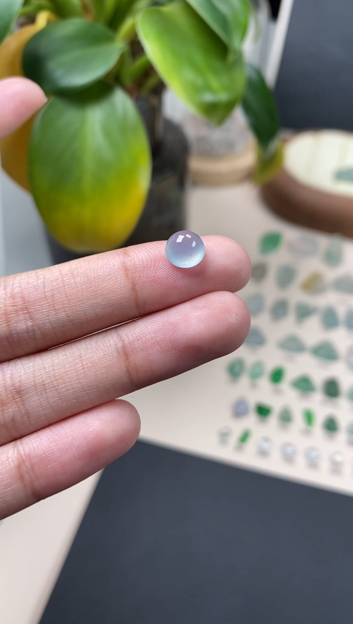 【闪购商品】翡翠颈饰未镶嵌翡翠紫底蛋面