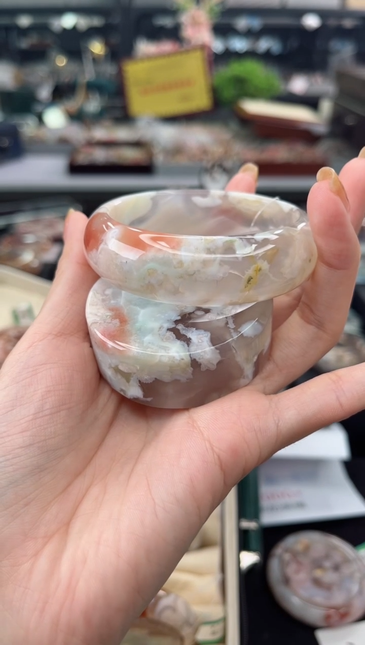 【闪购商品】石英质玉手镯未镶嵌56圈口（赠品镯心）6821045