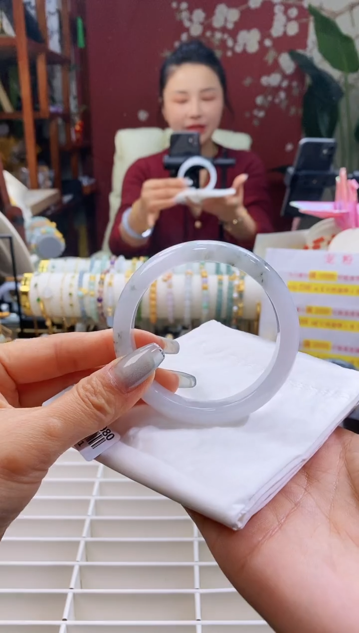 【闪购商品】翡翠手镯未镶嵌138圈口5758/12.0*7.7