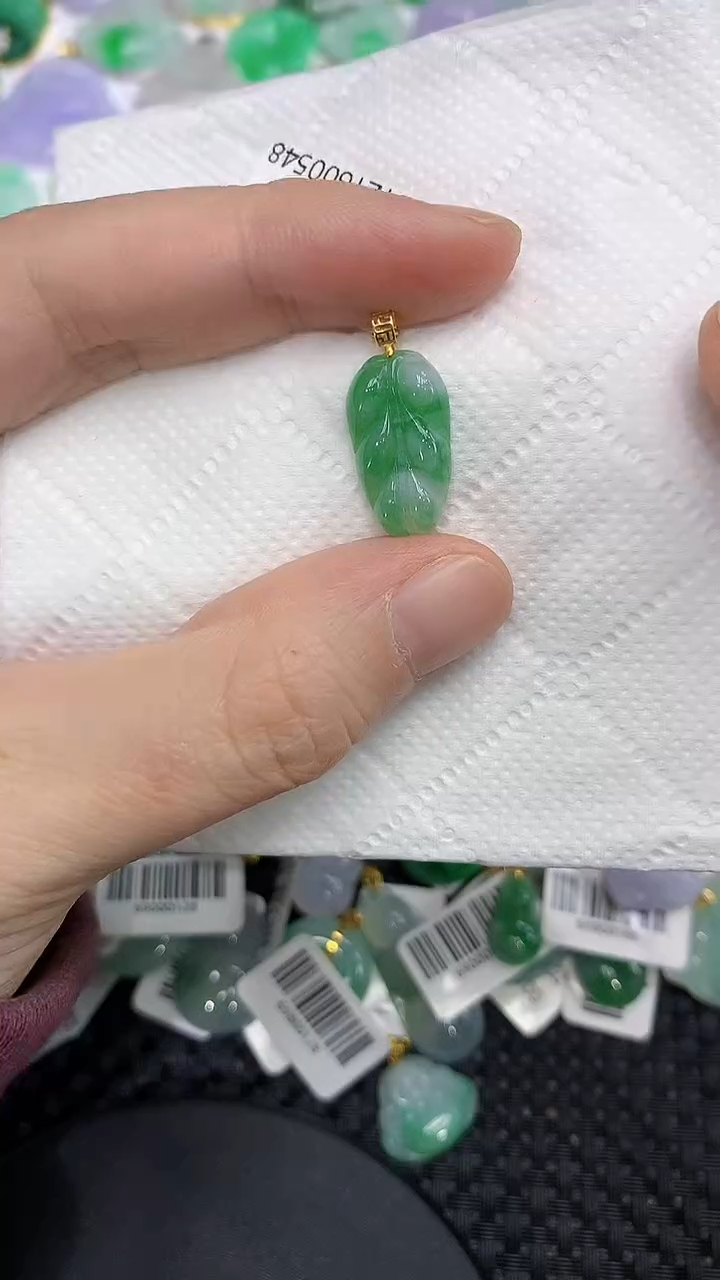 颈饰18K金镶嵌翡翠a货支持复检百元以上9元证书费自理