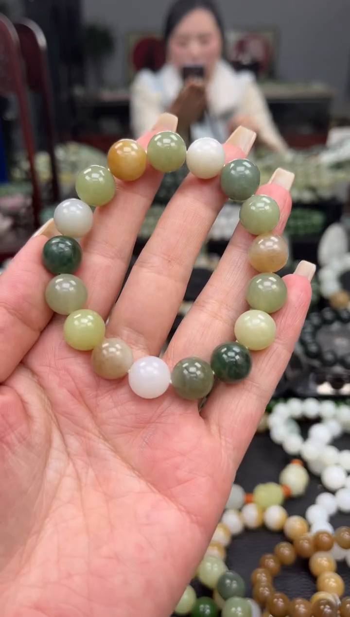 【闪购商品】和田玉手串未镶嵌卡12多宝