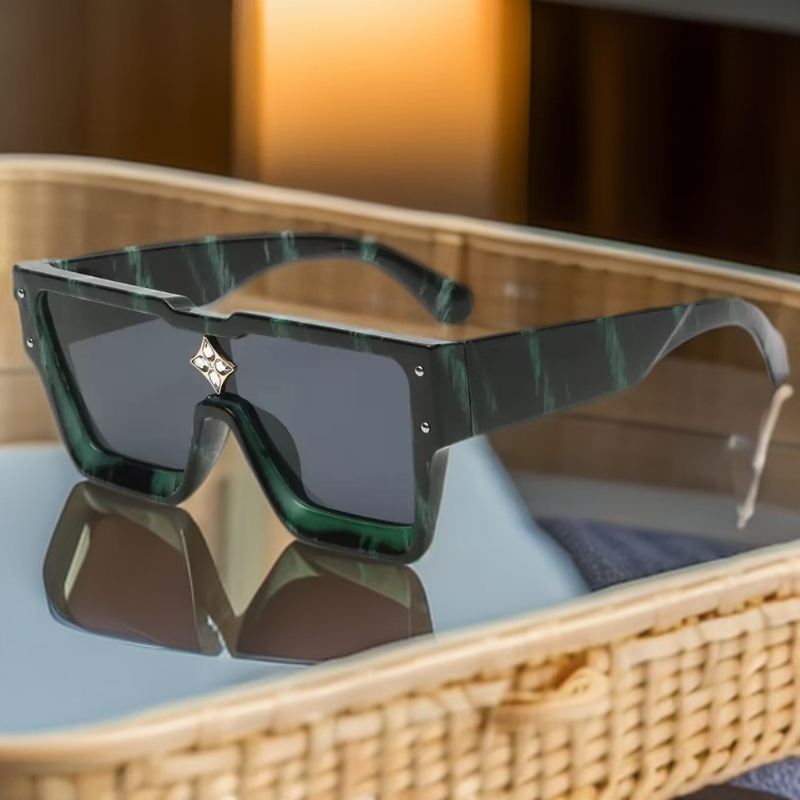 欧美时尚大框镶钻太阳镜丛林墨绿