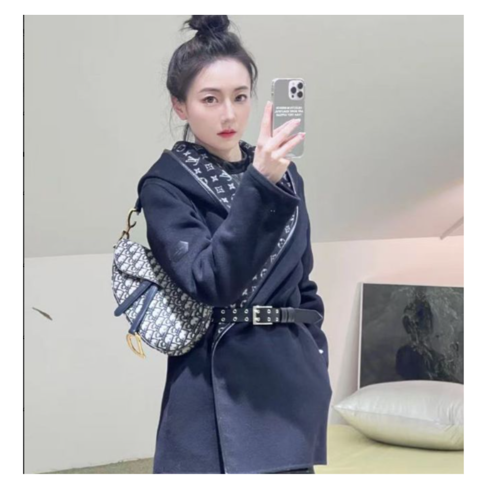 99新 LouisVuitton/路易威登 海囤J/LV/40码/大衣/he91047