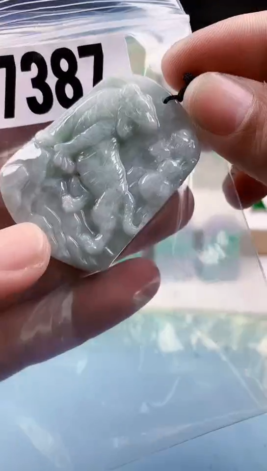 【闪购商品】翡翠挂件未镶嵌天然翡翠吊坠挂件