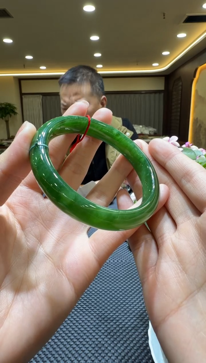 颈饰未镶嵌和田玉手镯60