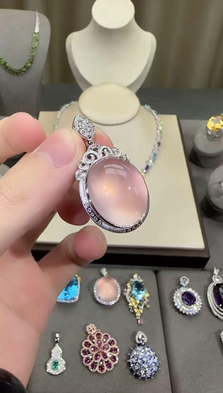 颈饰银S925镶嵌芙蓉石17*20mm星光粉水晶吊坠高级款