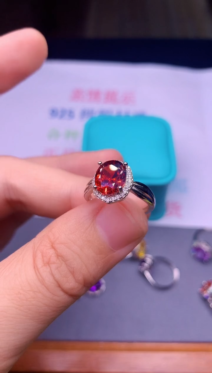 【闪购商品】石榴石戒指银S925镶嵌............