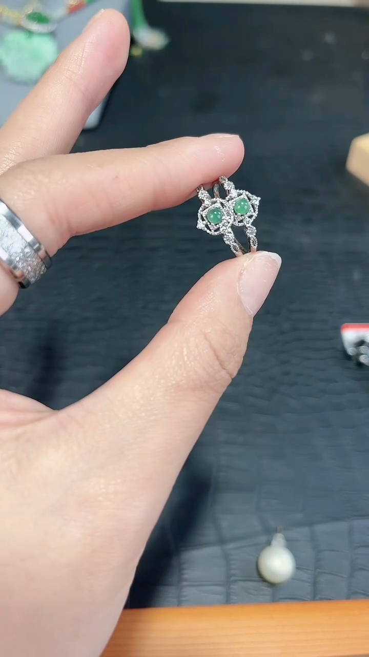 颈饰未镶嵌翡翠翡翠戒指