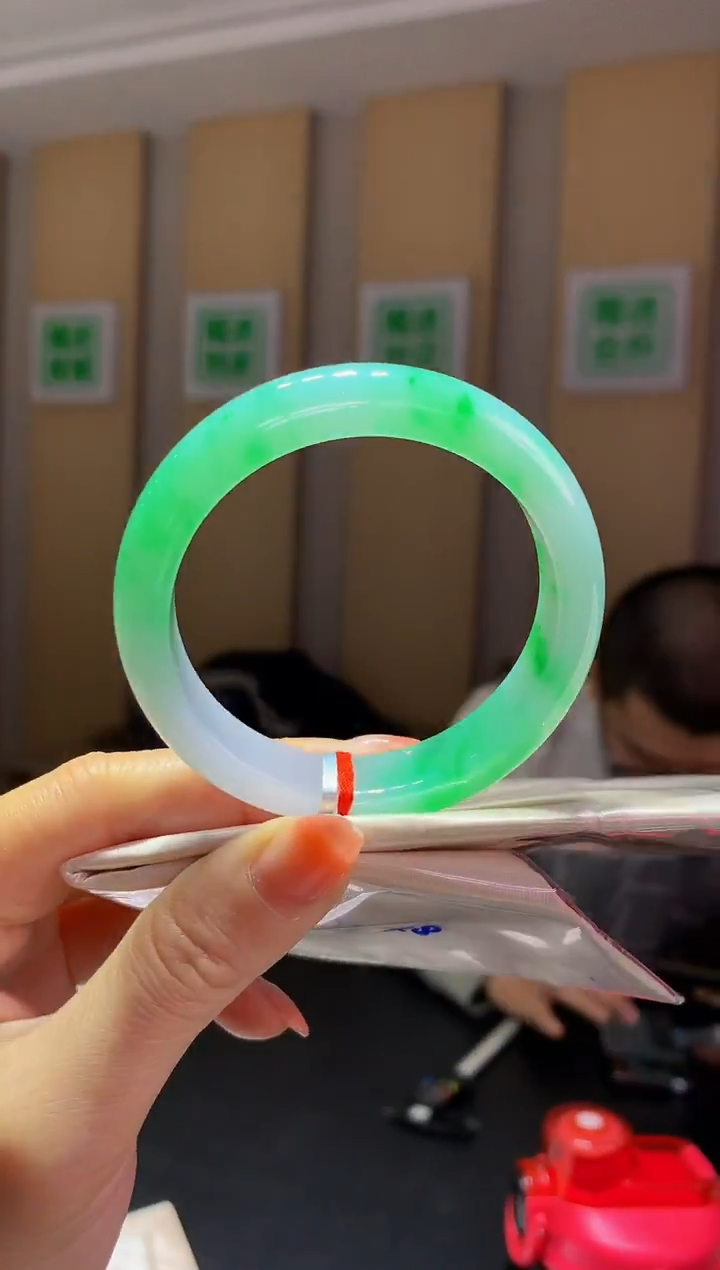 未镶嵌手镯翡翠-Q402 圈口 52.5全款25万 定金2万