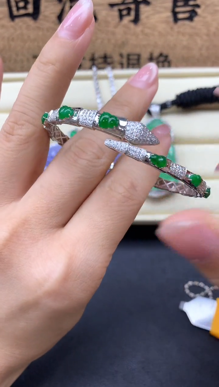 【闪购商品】翡翠手镯18K金镶嵌507-中国好珍宝