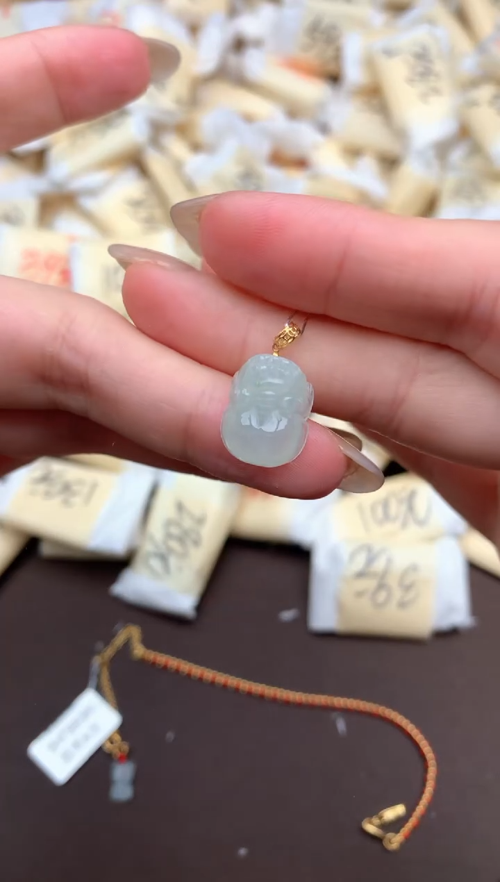 【闪购商品】翡翠挂件18K金镶嵌—