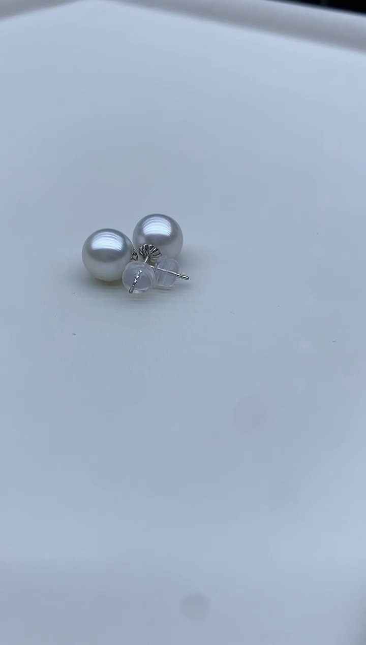 【闪购商品】海水珍珠耳饰18K金镶嵌9-10mm