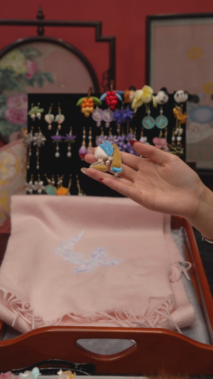 刺绣纟*非遗绒花手工饰品