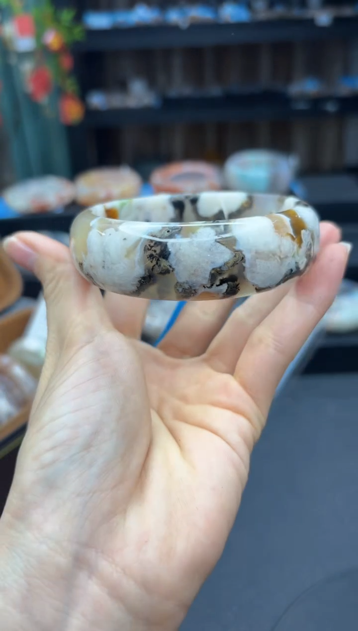 【闪购商品】石英质玉手镯未镶嵌1377（64圈）