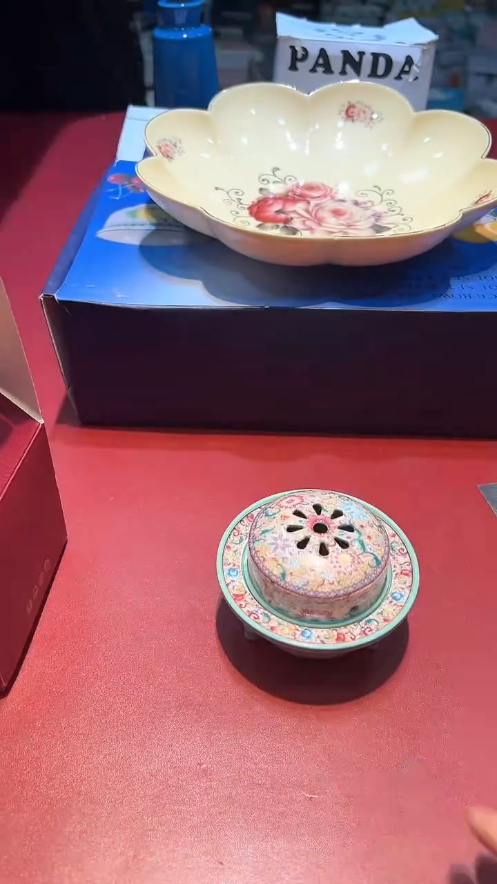 【闪购商品】瓷片锅碗瓢盆一件不剩