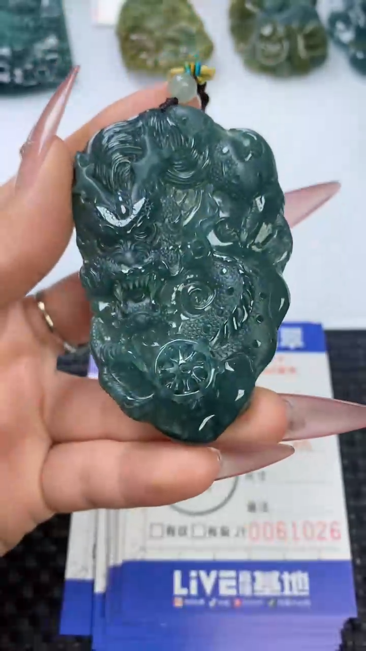 【闪购商品】翡翠颈饰未镶嵌11111111111111111