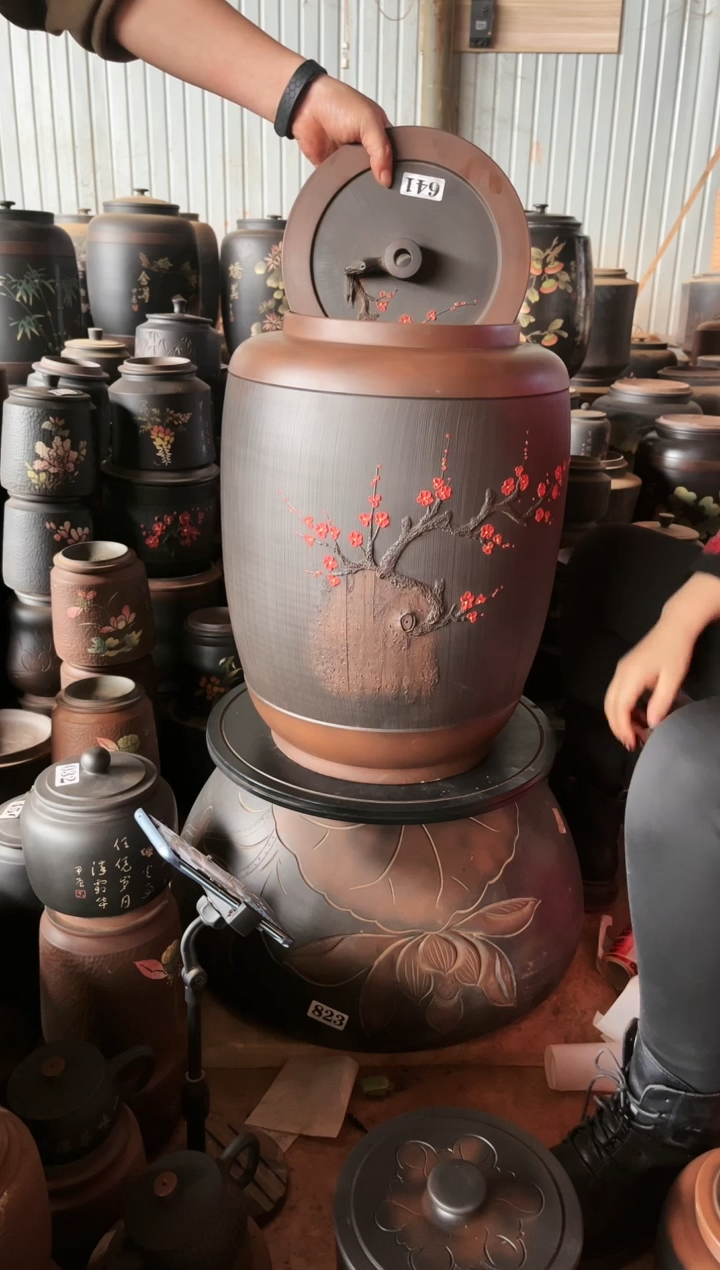 【闪购商品】壶瑕疵 水缸 36升 641  边角小裂