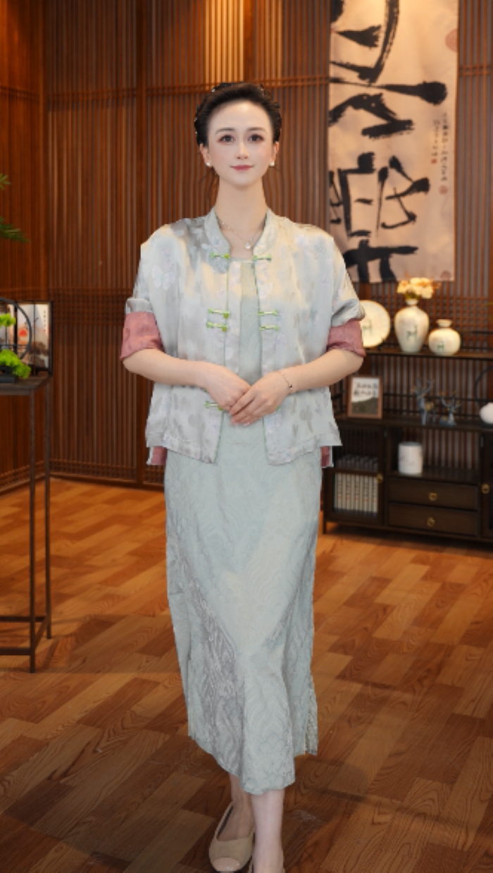 【2025】新款气质百搭提花吊带裙女